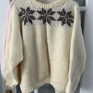 🔥$5 Cozy Cream Sweater with Brown Snowflake Design 😍
